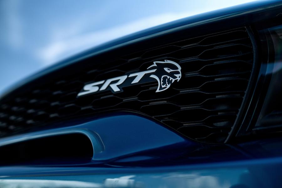 Логотип Dodge Charger SRT Hellcat Widebody 2019 года  (фото 44 из 93)